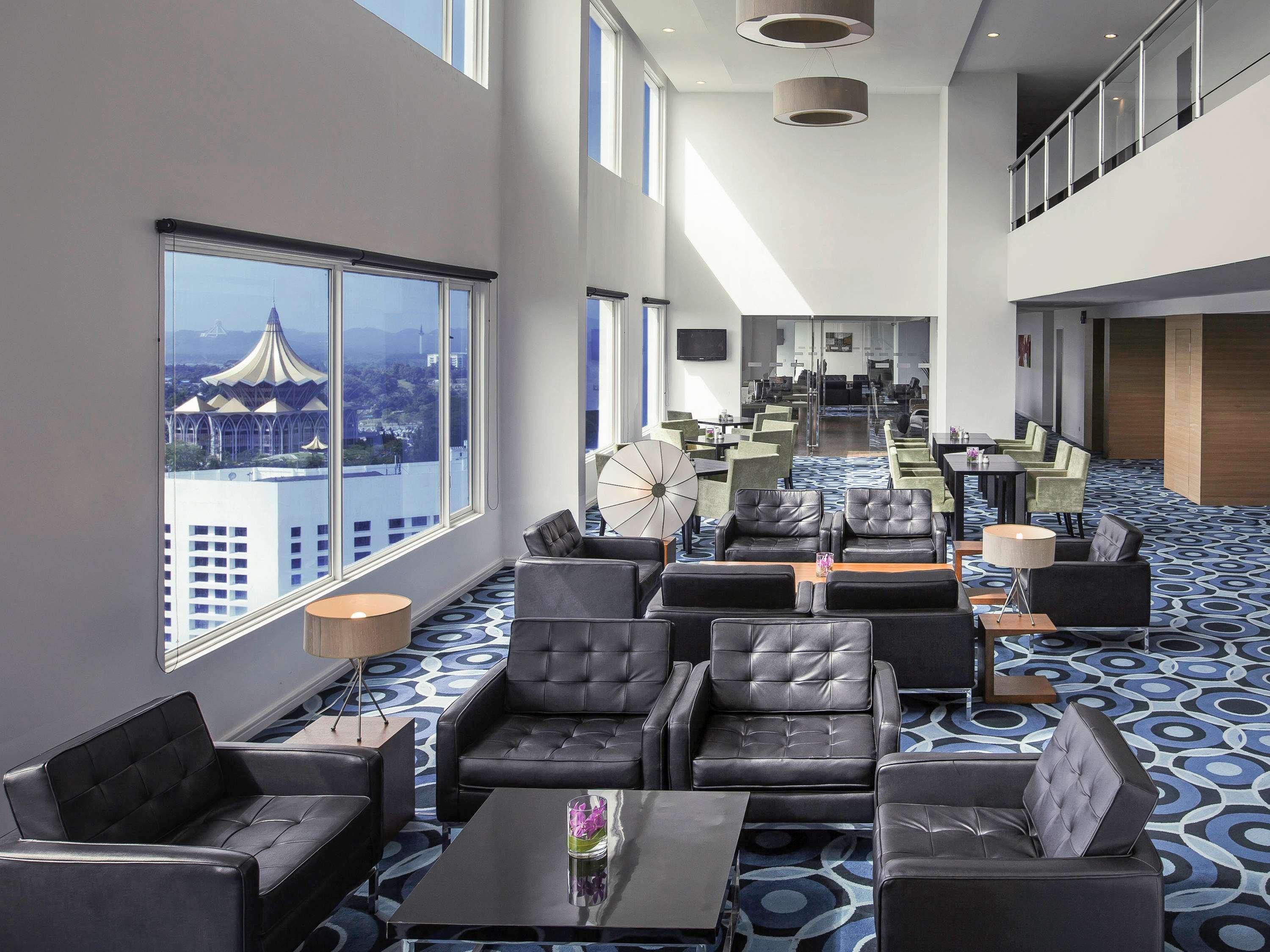 Pullman Kuching Otel Dış mekan fotoğraf Club Lounge at the Westin Palace, Madrid