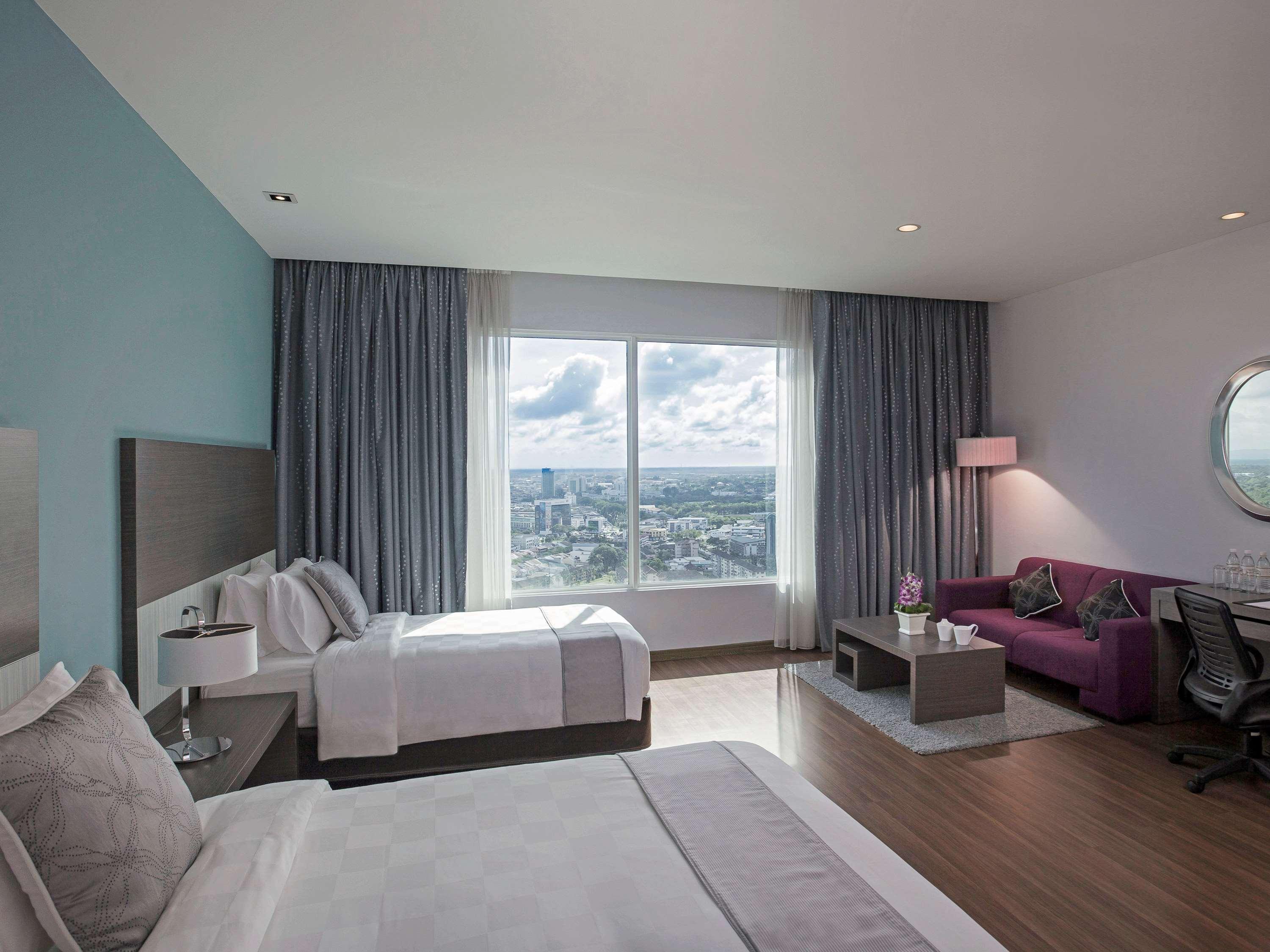 Pullman Kuching Otel Dış mekan fotoğraf