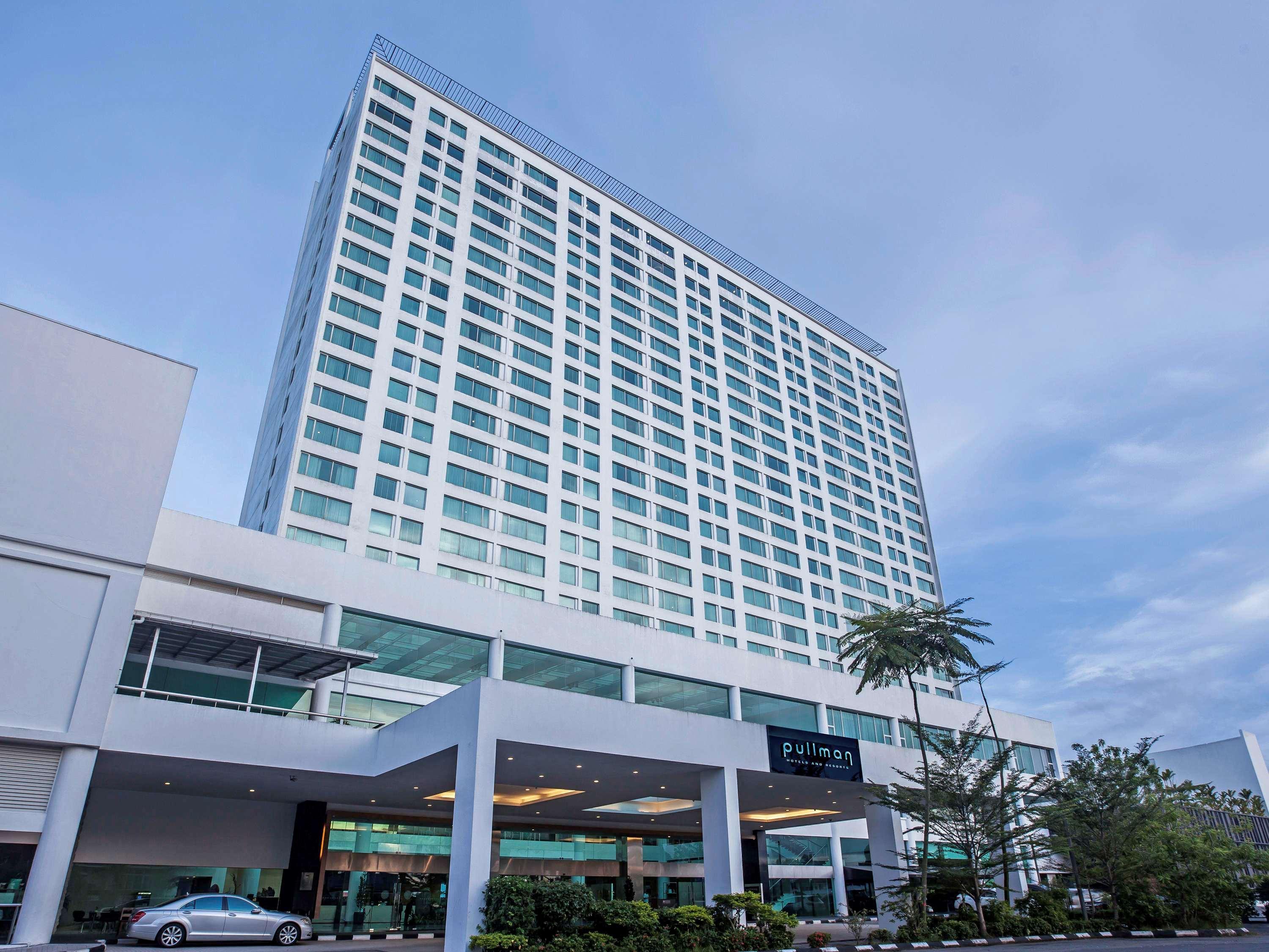 Pullman Kuching Otel Dış mekan fotoğraf The hotel in 2016