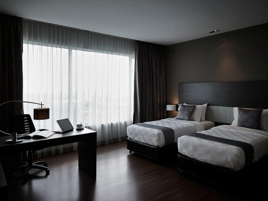 Pullman Kuching Otel Dış mekan fotoğraf