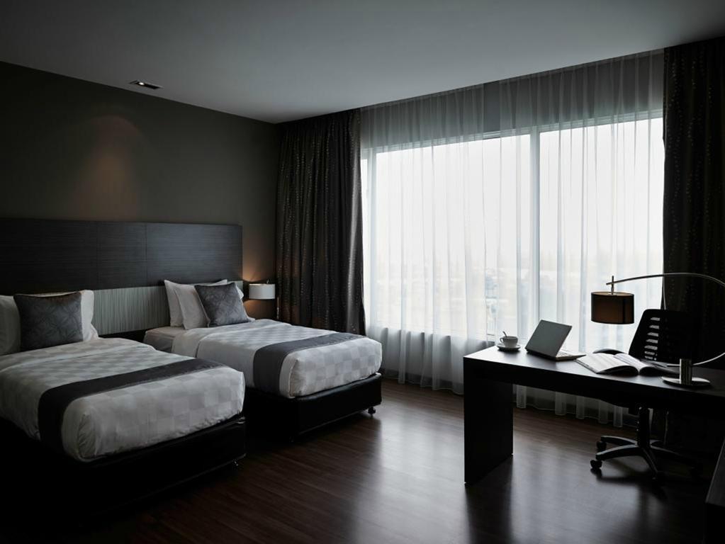 Pullman Kuching Otel Dış mekan fotoğraf Deluxe Room