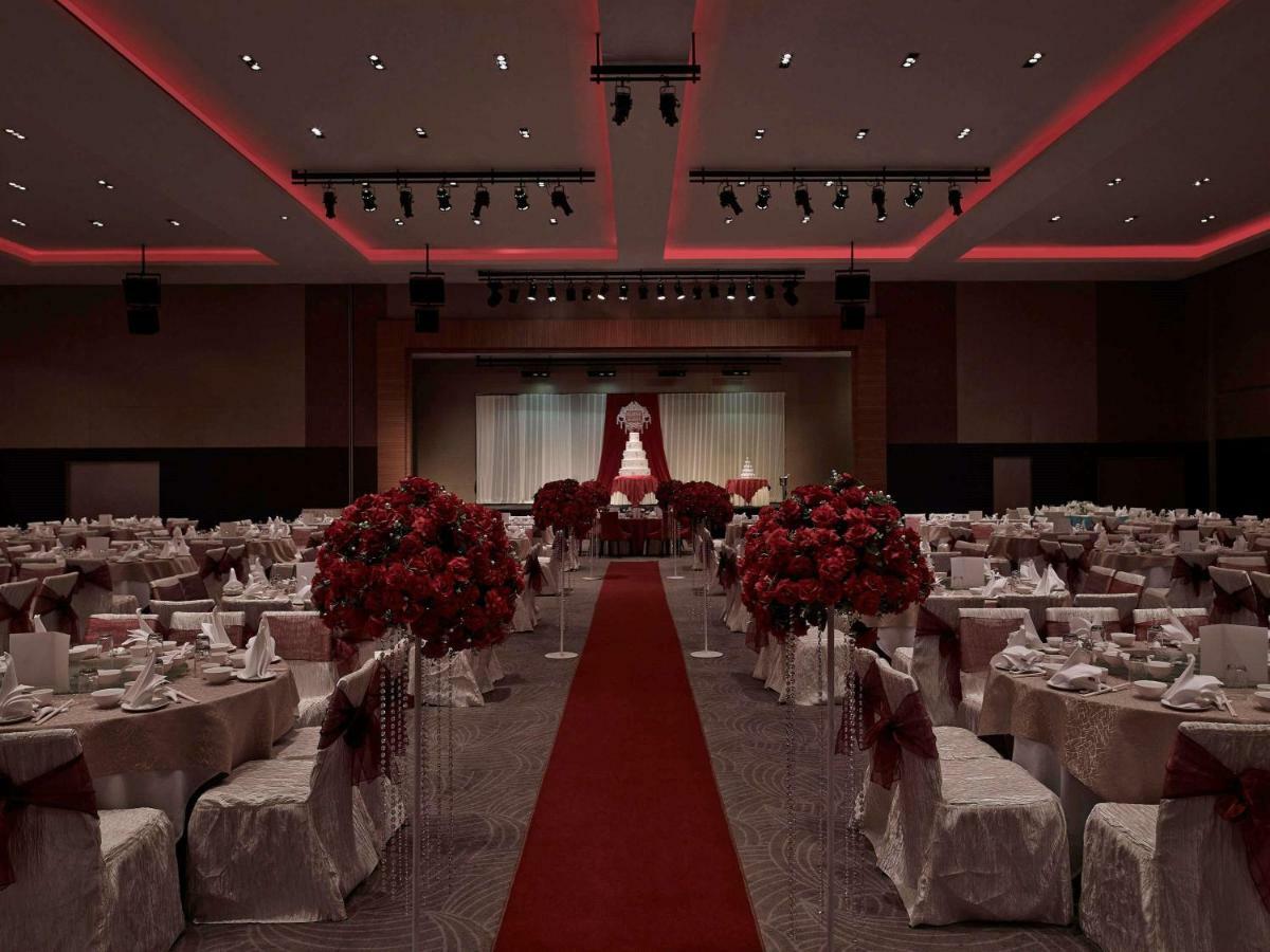 Pullman Kuching Otel Dış mekan fotoğraf The Grand Ballroom